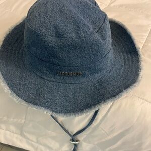 Jacquemus bucket hat
